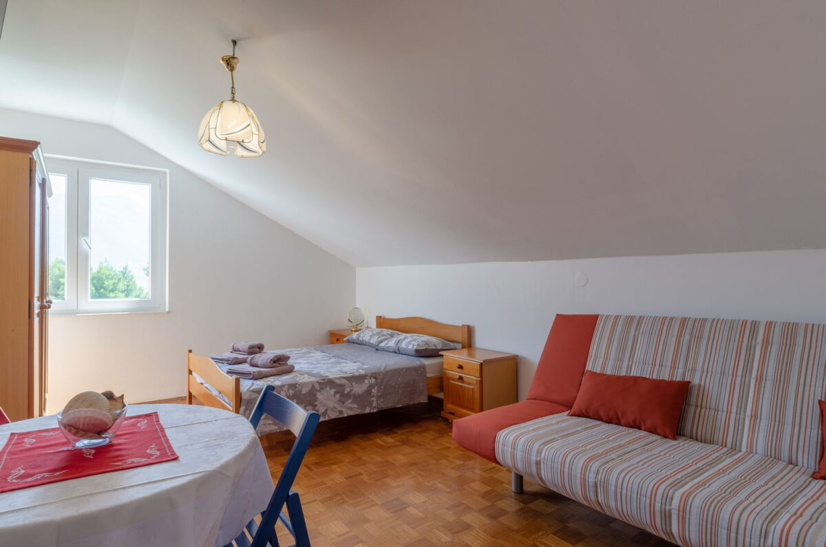 stefan studio2 interior 01 1200x795 stefan studio2 interior 01 1200x795